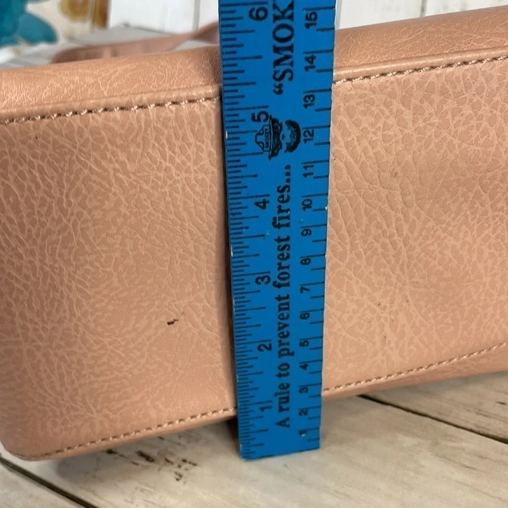 Matt and Nat Pink Monkland Dwell Hobo